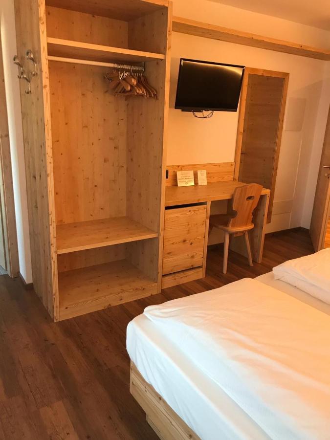 Hotel Piedibosco Моена Екстер'єр фото