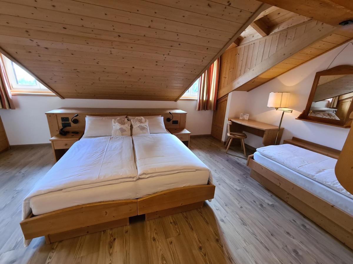 Hotel Piedibosco Моена Екстер'єр фото