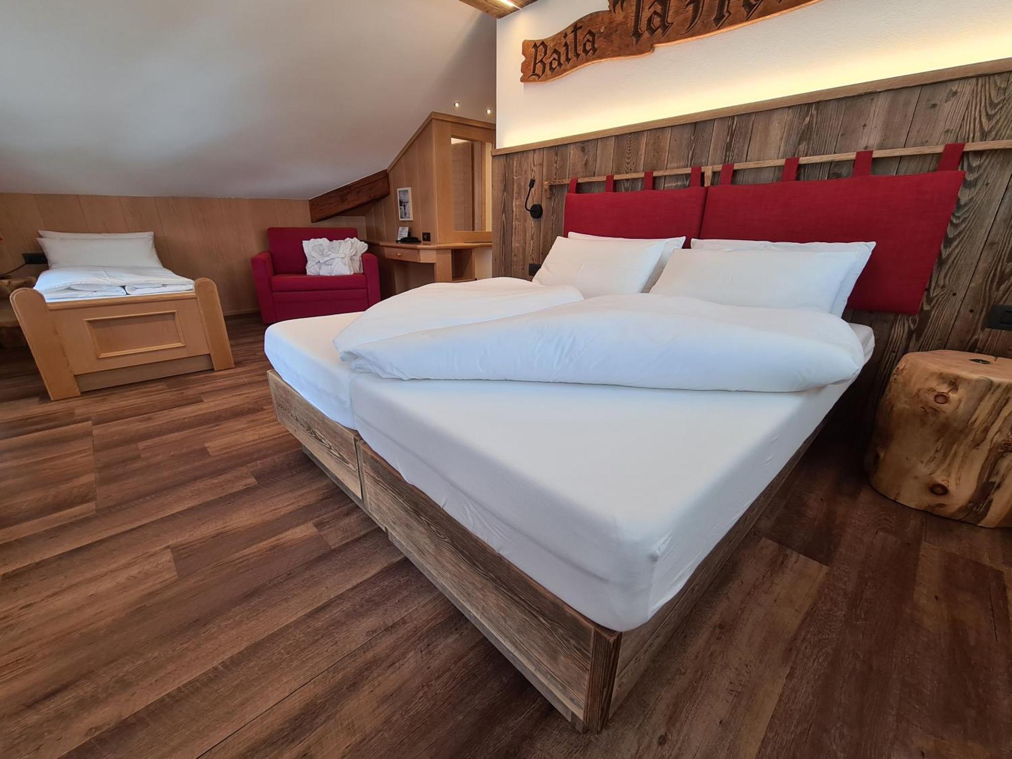 Hotel Piedibosco Моена Екстер'єр фото
